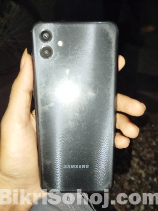 Samsung galaxy A04
